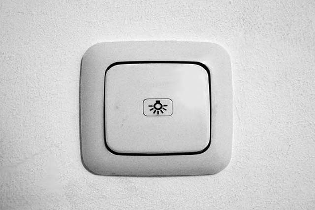 Licht ausschalten und Strom sparen